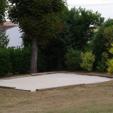 Le Clos Des Oiseaux Saintes Buitenkant foto